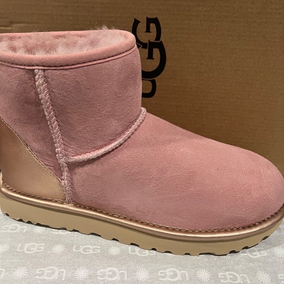 NEW UGG CLASSIC MINI SHINE Sheepskin Ankle Boots 1120872 SHELL PINK SIZE 7 NIB - Picture 12 of 14